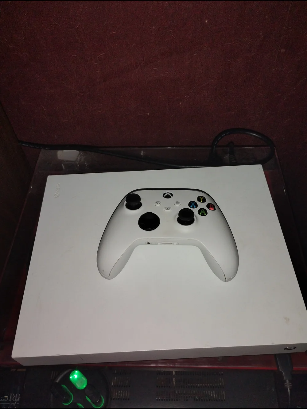 Xbox Series X White Wireless Controller Bundle
